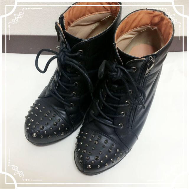RANDA(ランダ)のRANDA スタッズ×レザー♡ブーツ レディースの靴/シューズ(ブーツ)の商品写真