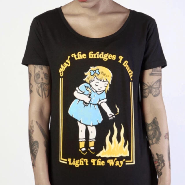 Vivienne Westwood(ヴィヴィアンウエストウッド)の【新作】DISTURBIA CLOTHING わるい女の子 T レディースのトップス(Tシャツ(半袖/袖なし))の商品写真