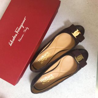 サルヴァトーレフェラガモ(Salvatore Ferragamo)の専用です☺︎フェラガモ パンプス バリーナ バレリーナ(ハイヒール/パンプス)