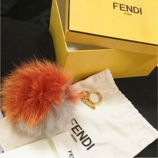 フェンディ(FENDI)のフェンディ バイカラーチャーム(チャーム)