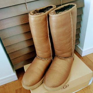 アグ(UGG)のUGG レザー調ブーツ ボア 希少な素材(ブーツ)