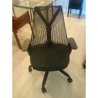 ハーマンミラー(Herman Miller)のほぼ新品　ハーマンミラー　セイルチェア・ブラック(デスクチェア)