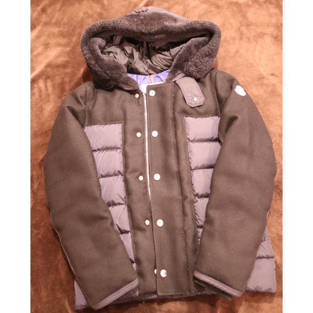 MONCLER(モンクレール)のモンクレール  ダウン  美品  S  定価35万 レディースのジャケット/アウター(ダウンジャケット)の商品写真