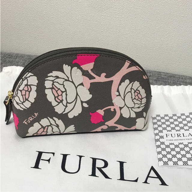 新品♡フルラ レザーポーチ フラワーピンク仕様ファスナー式開閉