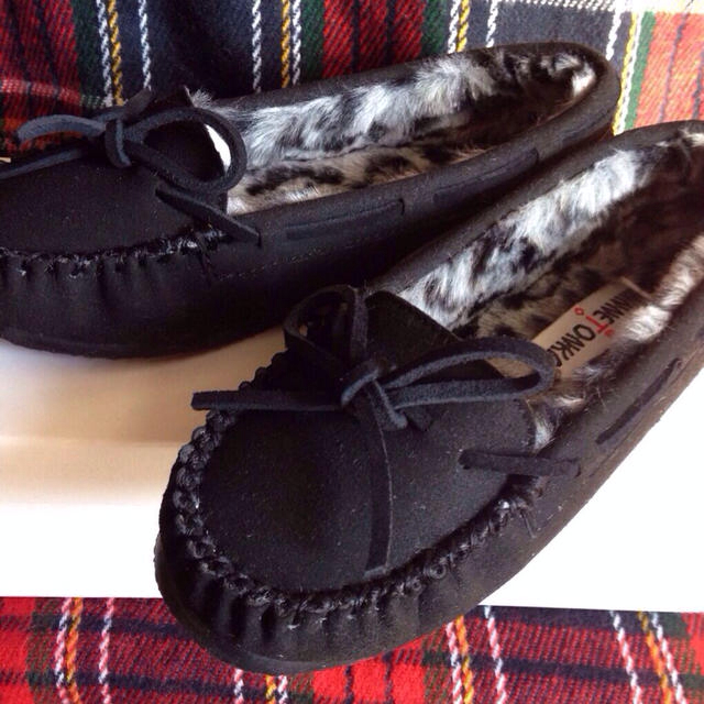 Minnetonka(ミネトンカ)のミネトンカ モカシン レディースの靴/シューズ(ローファー/革靴)の商品写真