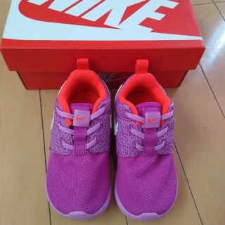 ナイキ(NIKE)のNIKE ROSHE ONE　子供用靴　12cm  未使用[パープル](スニーカー)