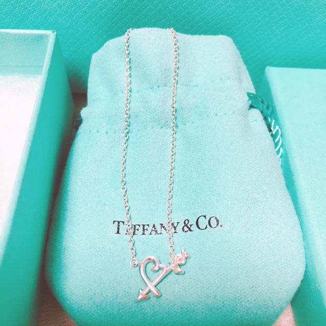 Tiffany & Co.(ティファニー)のe様用 ティファニー ラビングハート アローブレスレット レディースのアクセサリー(ブレスレット/バングル)の商品写真