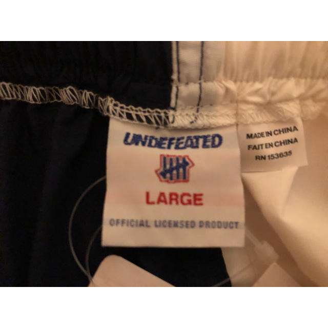 UNDEFEATED(アンディフィーテッド)の定価以下 Lサイズ UNDEFEATED CHECKER SHORT   メンズのパンツ(ショートパンツ)の商品写真