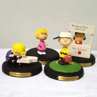 ピーナッツ(PEANUTS)のUFS チャーリーブラウン　ルーシー　サリー　シュローダー★四点　フィギュア(キャラクターグッズ)