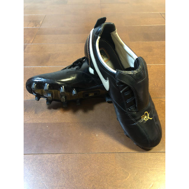 NIKE - 【中古品】NIKE ティエンポロナウジーニョ FG 26.5cmの NIKE - 【中古品】NIKE ティエンポロナウジーニョ FG 26.5cmの