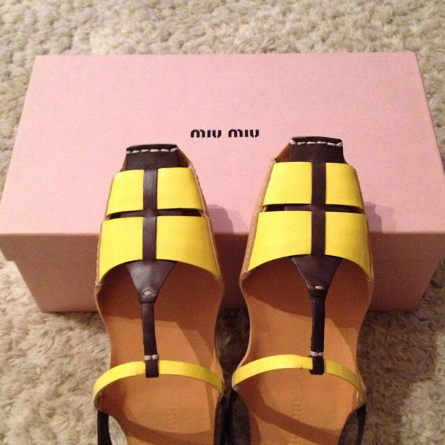 MIU MIU - miumiuサンダル