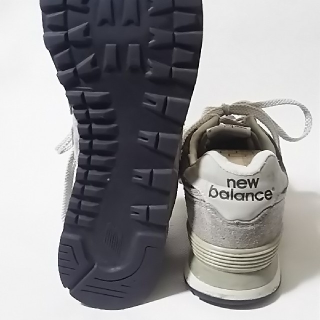 New Balance(ニューバランス)の定1.5万限定クラシックシリーズ!ニューバランス574牛革レザースニーカー灰銀! メンズの靴/シューズ(スニーカー)の商品写真