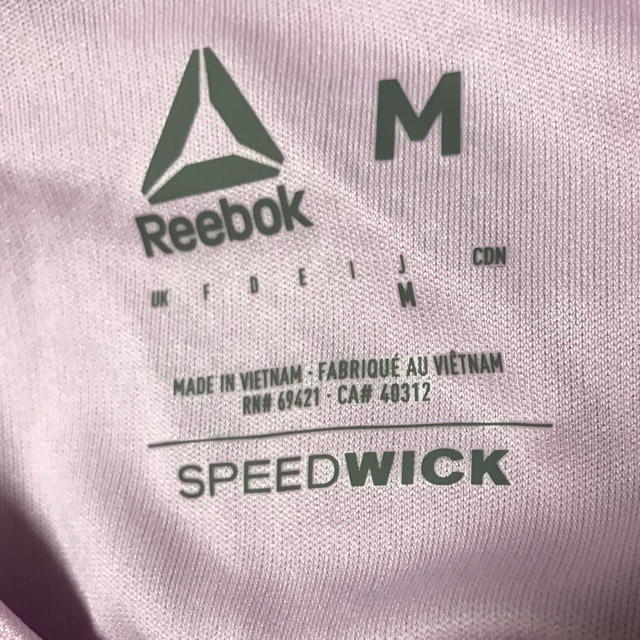 Reebok(リーボック)のリーボック 紫 レディーススポーツウエア tシャツ スポーツ/アウトドアのランニング(ウェア)の商品写真