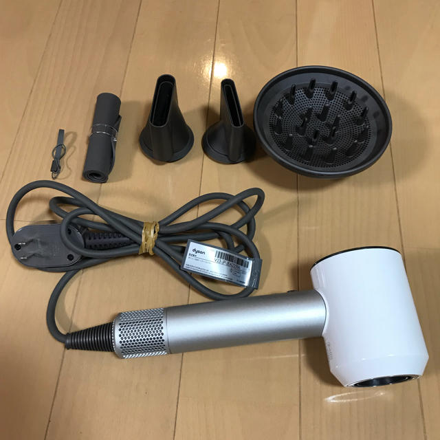 Dyson(ダイソン)のpacommm様専用 ダイソン ドライヤー スマホ/家電/カメラの美容/健康(ドライヤー)の商品写真