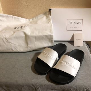 バルマン(BALMAIN)のBalmain embossed logo slide sandals 42 白(サンダル)