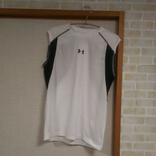 アンダーアーマー(UNDER ARMOUR)のタンクトップ(タンクトップ)