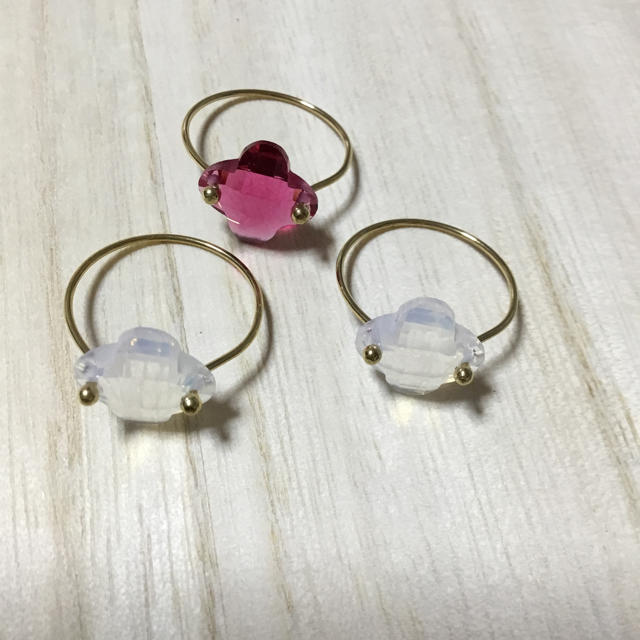 お花の可愛いリング ピンク レディースのアクセサリー(リング(指輪))の商品写真