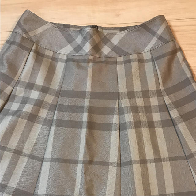 BURBERRY(バーバリー)のバーバリーロンドンAラインスカート新品未使用最終お値下げ レディースのスカート(ひざ丈スカート)の商品写真
