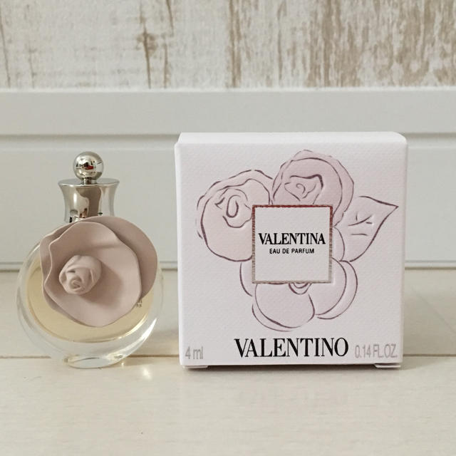 VALENTINO(バレンティノ)のヴァレンティナ オードパルファム コスメ/美容の香水(香水(女性用))の商品写真