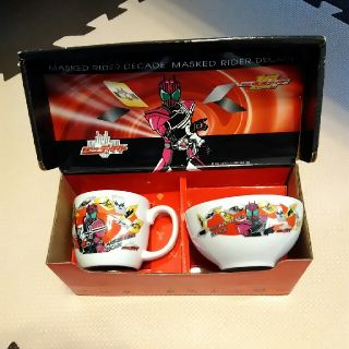 バンダイ(BANDAI)の仮面ライダーディケイド　マグ　茶碗　セット(プレート/茶碗)