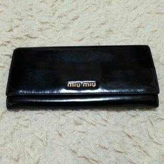 ミュウミュウ(miumiu)のmiumiu×ブラック×長財布(財布)