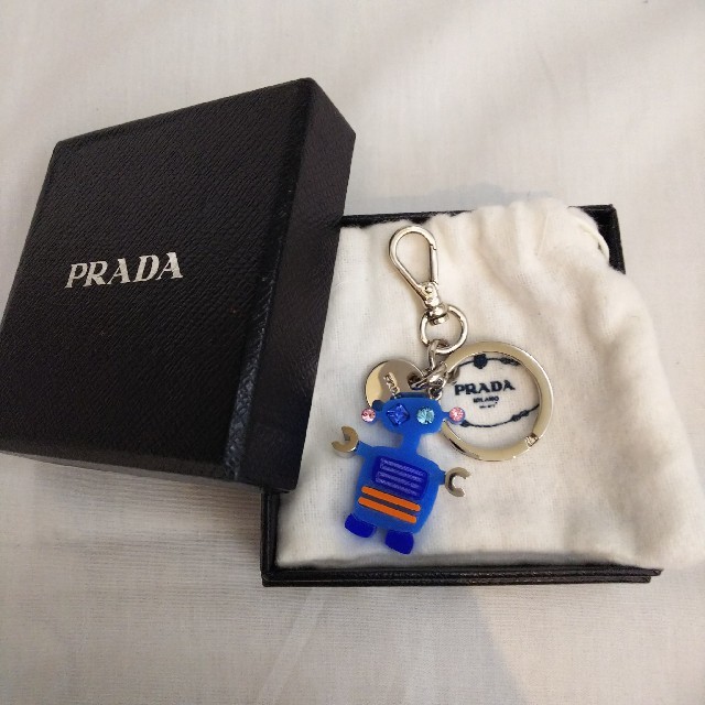 PRADA(プラダ)のコバ様専用 PRADA プラダ ロボット キーホルダー レディースのファッション小物(キーホルダー)の商品写真