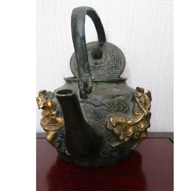 中国、銅製金の浮き彫りの様な❗八仙壺❗ 中国、銅製金の浮き彫りの様な❗八仙壺❗