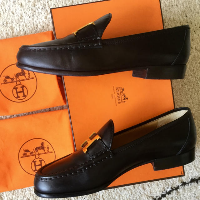 っています Hermes ゴールドHマークローファーの通販 by shoes 多数