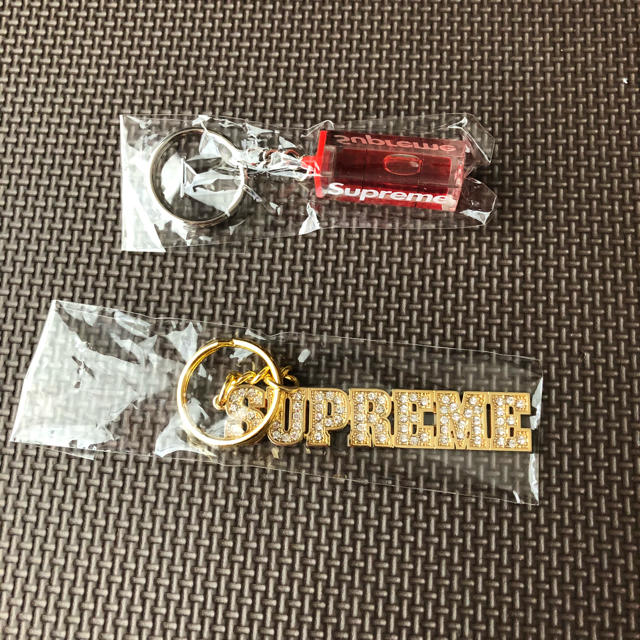 supreme Level Keychain セット