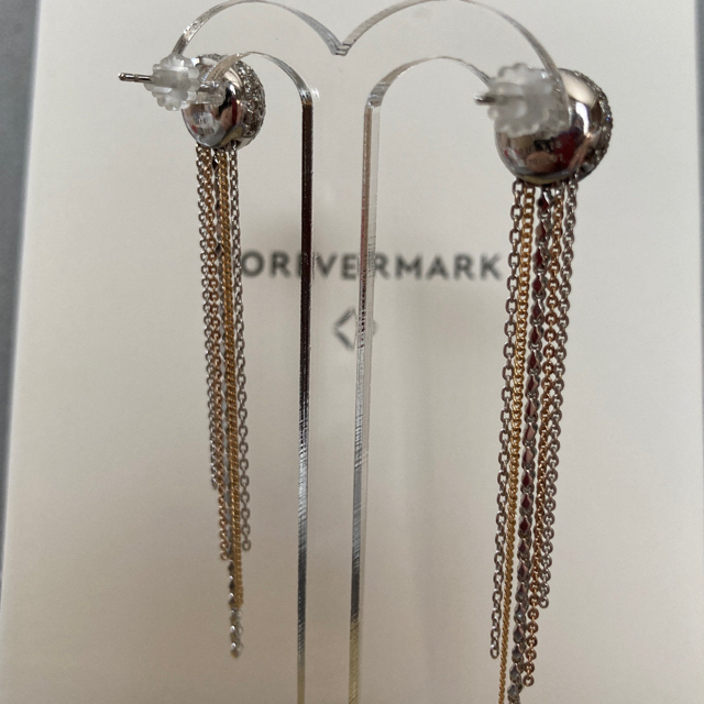 DE BEERS(デビアス)のフォーエバーマークピアス  ミルモア®︎ソリティアタッセルパヴェピアス レディースのアクセサリー(ピアス)の商品写真