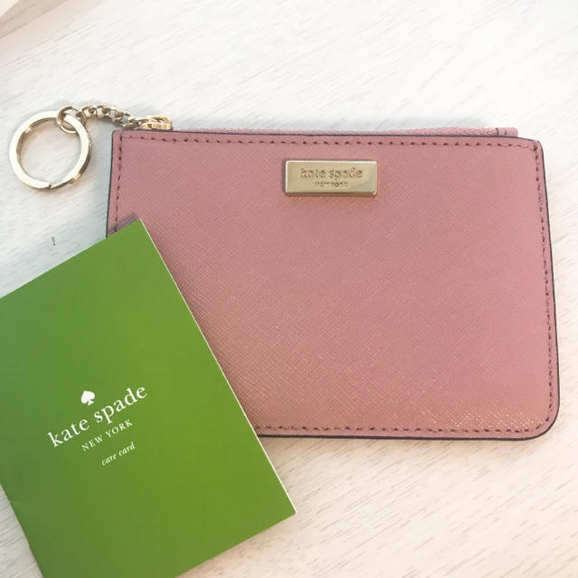 kate spade new york(ケイトスペードニューヨーク)のケイトスペード ピンク 新品 レディースのファッション小物(名刺入れ/定期入れ)の商品写真