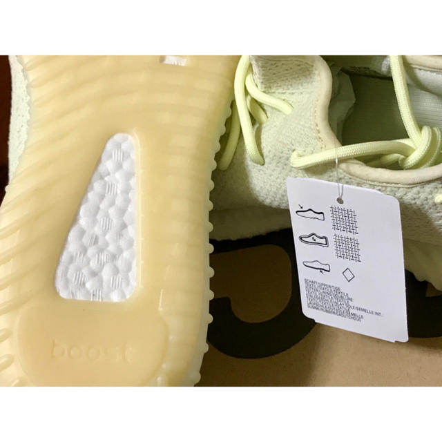 adidas(アディダス)のYEEZY BOOST 350 V2 butter 28.5 バター 10.5 メンズの靴/シューズ(スニーカー)の商品写真