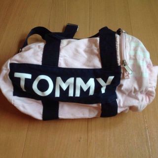 トミーヒルフィガー(TOMMY HILFIGER)のトミー ピンク ショルダーバッグ(ショルダーバッグ)