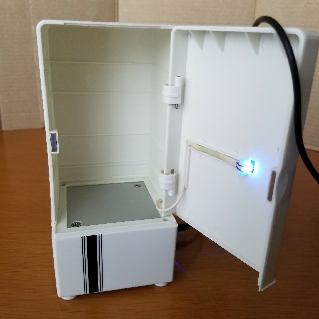 TAITO(タイトー)のタイトー USB冷蔵庫型ドリンククーラー 箱無し スマホ/家電/カメラのPC/タブレット(PC周辺機器)の商品写真