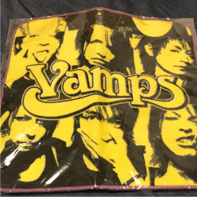 vamps ハンカチ キーカバーホルダー エンタメ/ホビーのタレントグッズ(ミュージシャン)の商品写真