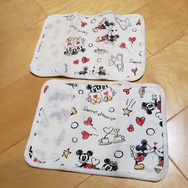 Disney(ディズニー)のniko 25 happy様専用★Disney 抱っこ紐よだれカバー キッズ/ベビー/マタニティの外出/移動用品(抱っこひも/おんぶひも)の商品写真