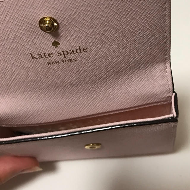 kate spade new york(ケイトスペードニューヨーク)のカードケース レディースのファッション小物(名刺入れ/定期入れ)の商品写真