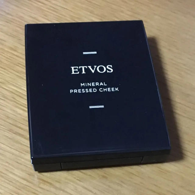 ETVOS(エトヴォス)のエトヴォス ミネラルプレストチーク サーモンピンク ETVOS SPF コスメ/美容のベースメイク/化粧品(チーク)の商品写真