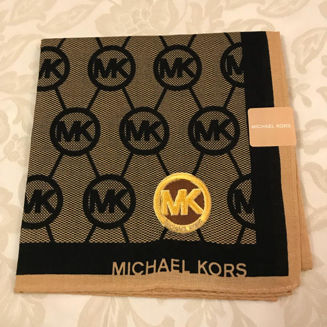 Michael Kors(マイケルコース)のマイケルコース ハンカチ  スカーフ  新品 レディースのファッション小物(ハンカチ)の商品写真