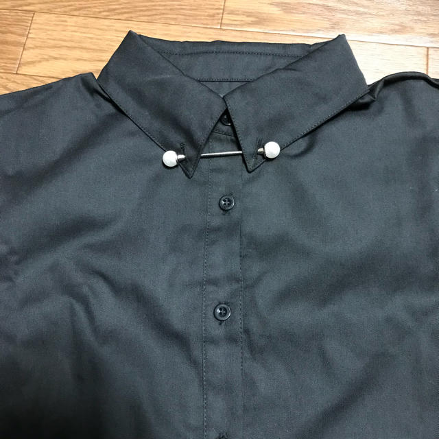 WEGO(ウィゴー)の未使用 WEGO パールピンレイヤードシャツ ブラウス ブラック レディースのトップス(シャツ/ブラウス(長袖/七分))の商品写真