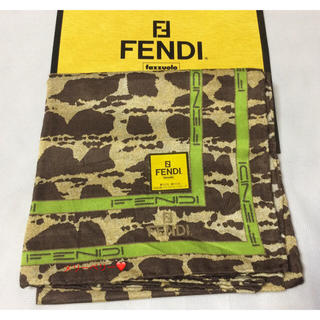 フェンディ(FENDI)の【新品】❤️フェンディ シルク混 大判サイズハンカチーフ❤︎ミニスカーフ(ハンカチ)