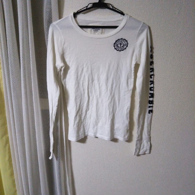 Abercrombie&Fitch(アバクロンビーアンドフィッチ)のアバクロ 長袖Tシャツ レディースのトップス(Tシャツ(長袖/七分))の商品写真