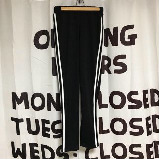 ダブルクローゼット(w closet)のラインパンツ / w closet ( 期間限定値下げ中 )(カジュアルパンツ)