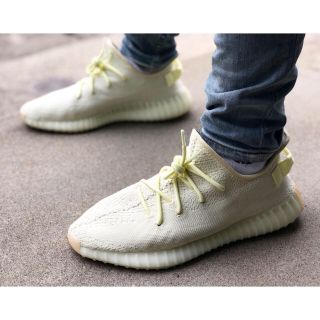 アディダス(adidas)のYEEZYBOOST350V2 バター29.5cm(スニーカー)