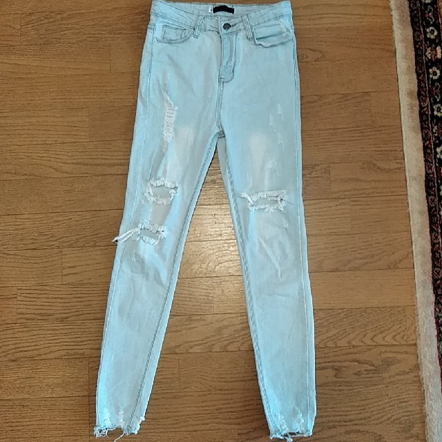 SPINNS(スピンズ)の【中古】SPINNS　ダメージジーンズ👖Mサイズ レディースのパンツ(デニム/ジーンズ)の商品写真