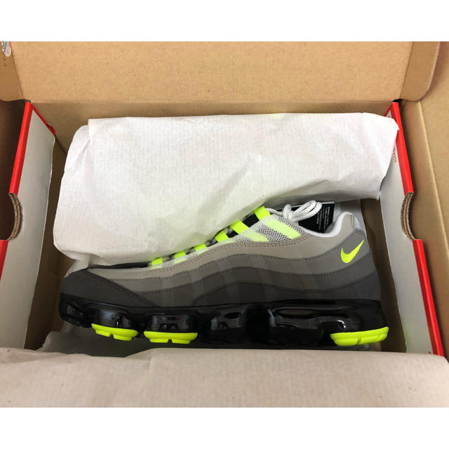 NIKE(ナイキ)のNIKE AIRMAX VAPORMAX 95  メンズの靴/シューズ(スニーカー)の商品写真