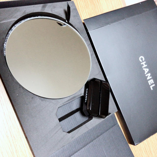 CHANEL(シャネル)のCHANEL ノベルティ スタンドミラー  レディースのファッション小物(ミラー)の商品写真