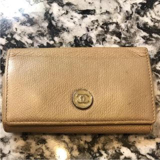 シャネル(CHANEL)のCHANEL キーケース ゴールド ベージュ(キーケース)