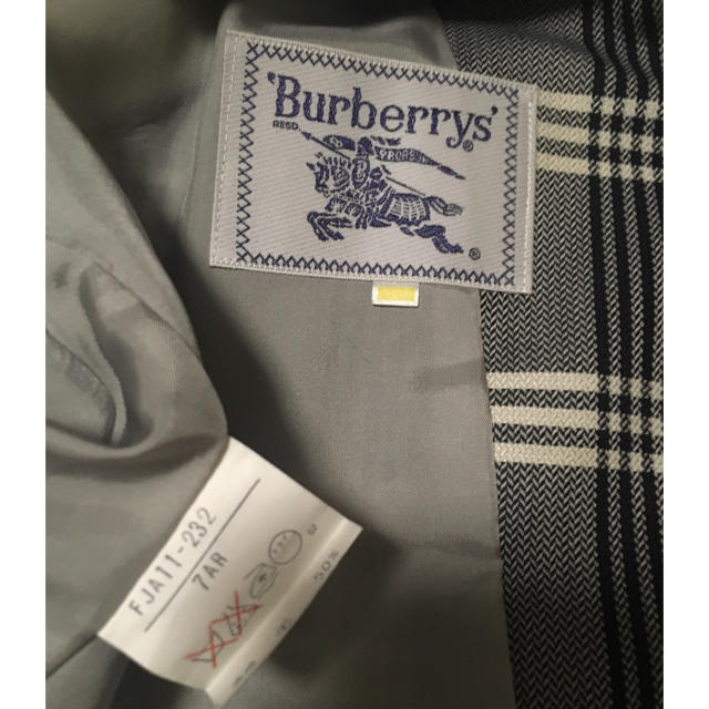 BURBERRY(バーバリー)のバーバリー ジャケット 紺ブレ ブレザー レディースのジャケット/アウター(テーラードジャケット)の商品写真