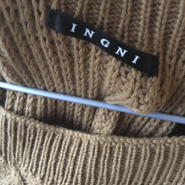 INGNI(イング)のINGNI 肩出しニット レディースのトップス(ニット/セーター)の商品写真